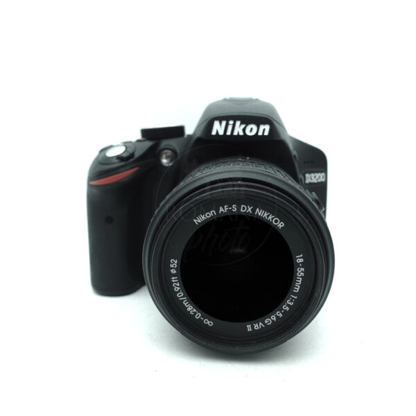 NIKON D3200 +18-55MM F/3.5-5.6 G VR II
