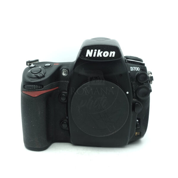 NIKON D700